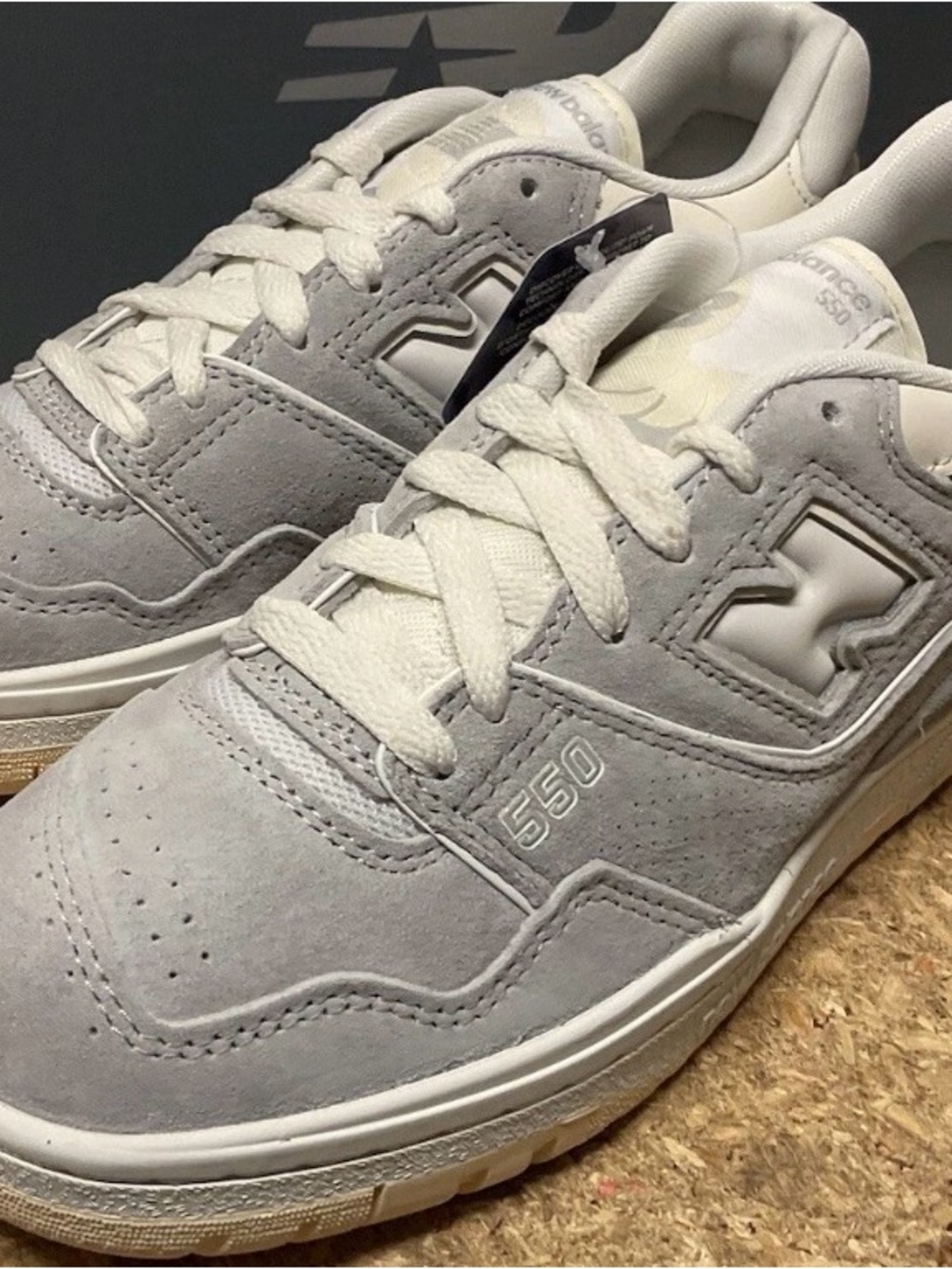 New Balance Boys Mens 550 Sneakers in White Gray and White size 5.5